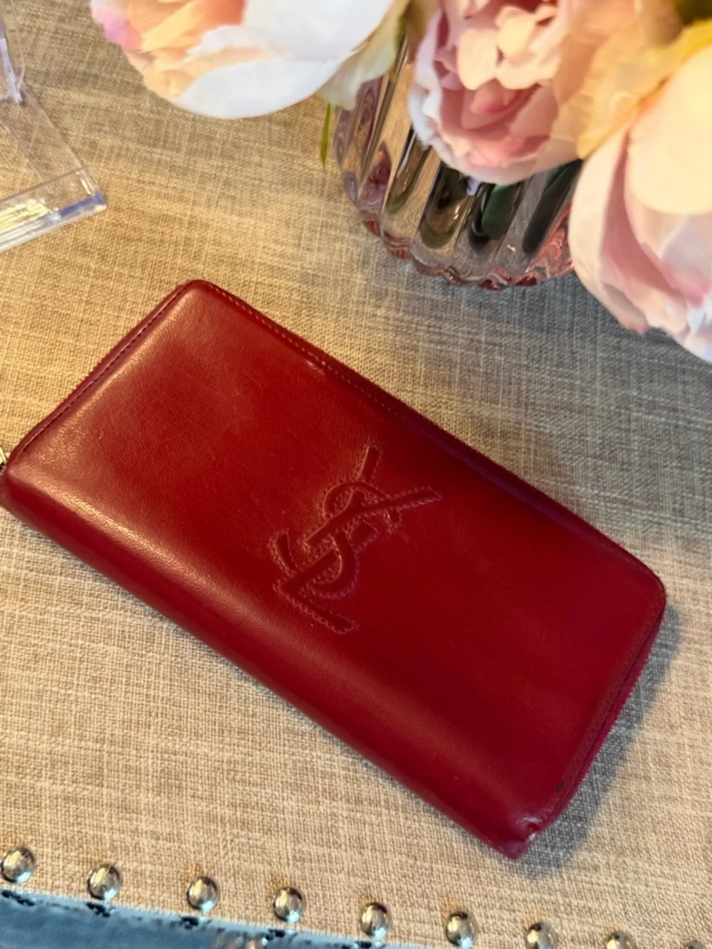 Yves Saint Laurent Red Leather Zip around Long Wallet with Stitched YSL - Picture 4 of 11